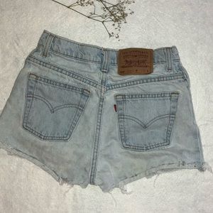 Levi high waisted denim shorts